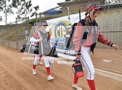Thumbnail 3 in Bonita vs. Tesoro (CIF-SS D3 Final) photogallery.