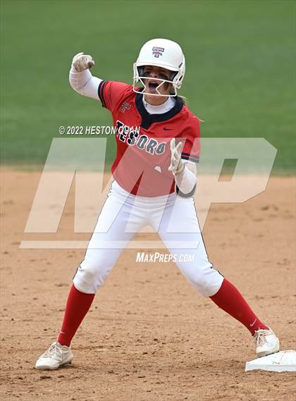 Thumbnail 3 in Bonita vs. Tesoro (CIF-SS D3 Final) photogallery.
