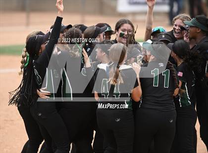 Thumbnail 2 in Bonita vs. Tesoro (CIF-SS D3 Final) photogallery.