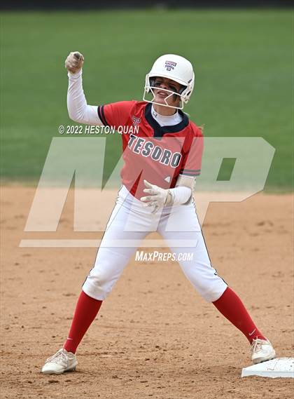 Thumbnail 2 in Bonita vs. Tesoro (CIF-SS D3 Final) photogallery.