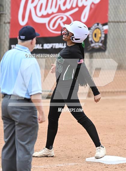 Thumbnail 3 in Bonita vs. Tesoro (CIF-SS D3 Final) photogallery.