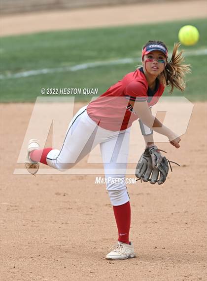 Thumbnail 2 in Bonita vs. Tesoro (CIF-SS D3 Final) photogallery.