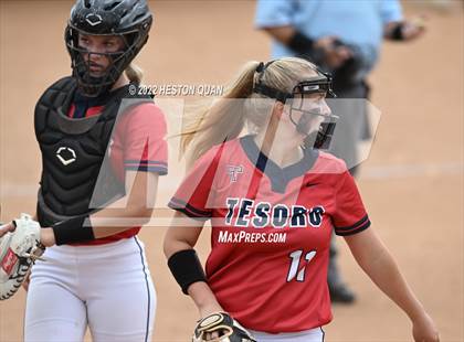 Thumbnail 1 in Bonita vs. Tesoro (CIF-SS D3 Final) photogallery.