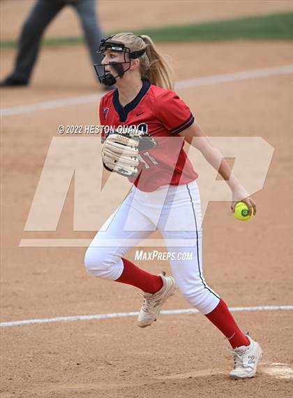 Thumbnail 3 in Bonita vs. Tesoro (CIF-SS D3 Final) photogallery.