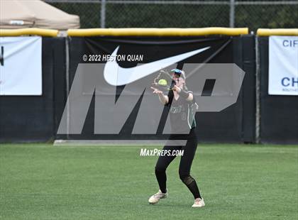 Thumbnail 2 in Bonita vs. Tesoro (CIF-SS D3 Final) photogallery.