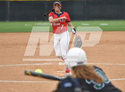 Thumbnail 3 in Bonita vs. Tesoro (CIF-SS D3 Final) photogallery.