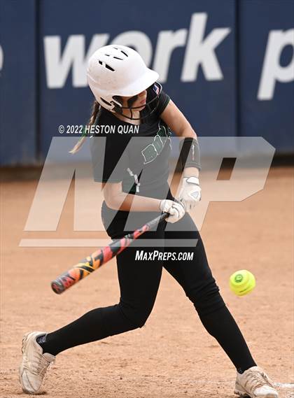 Thumbnail 1 in Bonita vs. Tesoro (CIF-SS D3 Final) photogallery.