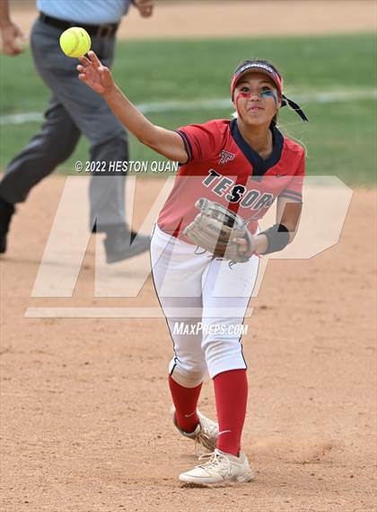 Thumbnail 1 in Bonita vs. Tesoro (CIF-SS D3 Final) photogallery.