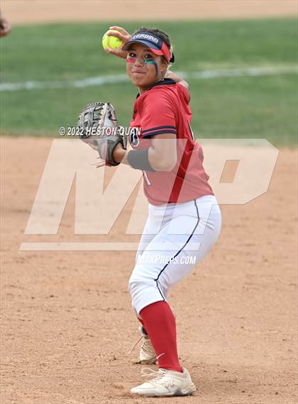 Thumbnail 1 in Bonita vs. Tesoro (CIF-SS D3 Final) photogallery.