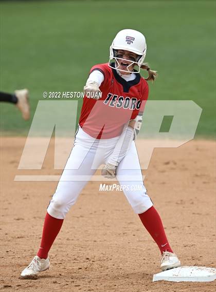 Thumbnail 3 in Bonita vs. Tesoro (CIF-SS D3 Final) photogallery.