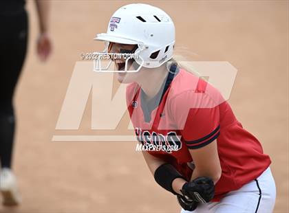 Thumbnail 1 in Bonita vs. Tesoro (CIF-SS D3 Final) photogallery.