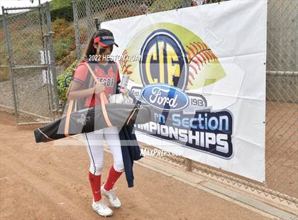 Thumbnail 3 in Bonita vs. Tesoro (CIF-SS D3 Final) photogallery.