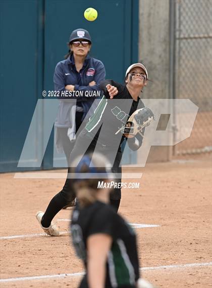 Thumbnail 1 in Bonita vs. Tesoro (CIF-SS D3 Final) photogallery.