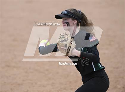 Thumbnail 1 in Bonita vs. Tesoro (CIF-SS D3 Final) photogallery.