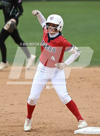 Thumbnail 2 in Bonita vs. Tesoro (CIF-SS D3 Final) photogallery.