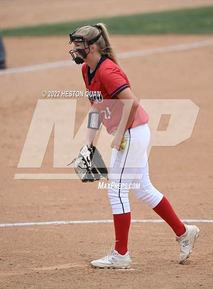 Thumbnail 1 in Bonita vs. Tesoro (CIF-SS D3 Final) photogallery.