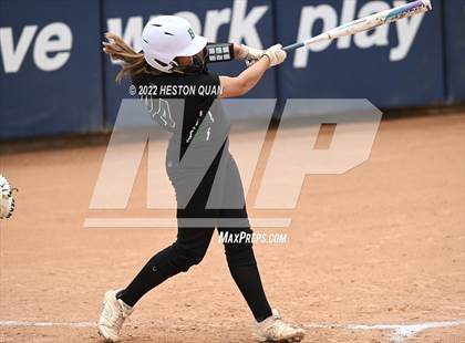 Thumbnail 2 in Bonita vs. Tesoro (CIF-SS D3 Final) photogallery.