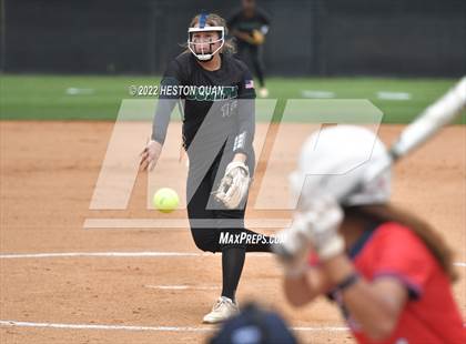 Thumbnail 3 in Bonita vs. Tesoro (CIF-SS D3 Final) photogallery.
