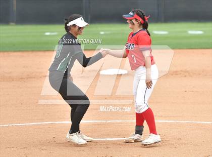 Thumbnail 3 in Bonita vs. Tesoro (CIF-SS D3 Final) photogallery.