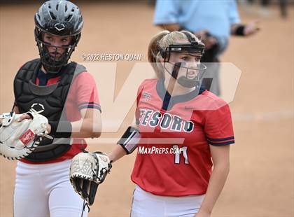 Thumbnail 3 in Bonita vs. Tesoro (CIF-SS D3 Final) photogallery.