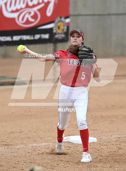 Thumbnail 1 in Bonita vs. Tesoro (CIF-SS D3 Final) photogallery.
