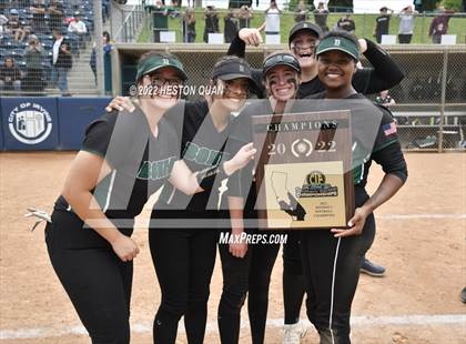 Thumbnail 1 in Bonita vs. Tesoro (CIF-SS D3 Final) photogallery.