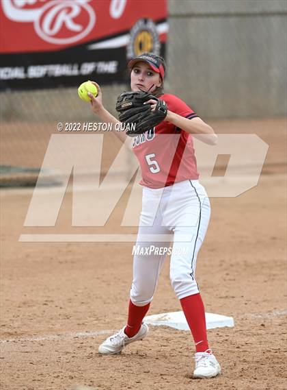 Thumbnail 2 in Bonita vs. Tesoro (CIF-SS D3 Final) photogallery.