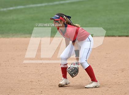 Thumbnail 1 in Bonita vs. Tesoro (CIF-SS D3 Final) photogallery.