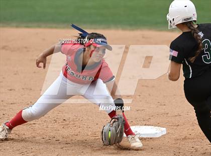 Thumbnail 3 in Bonita vs. Tesoro (CIF-SS D3 Final) photogallery.
