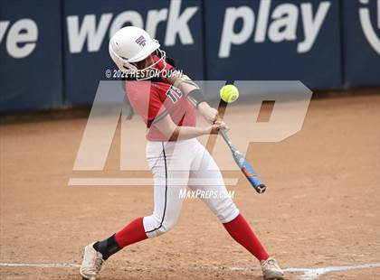 Thumbnail 1 in Bonita vs. Tesoro (CIF-SS D3 Final) photogallery.