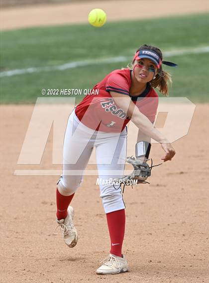 Thumbnail 2 in Bonita vs. Tesoro (CIF-SS D3 Final) photogallery.