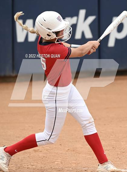 Thumbnail 2 in Bonita vs. Tesoro (CIF-SS D3 Final) photogallery.