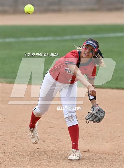 Thumbnail 1 in Bonita vs. Tesoro (CIF-SS D3 Final) photogallery.