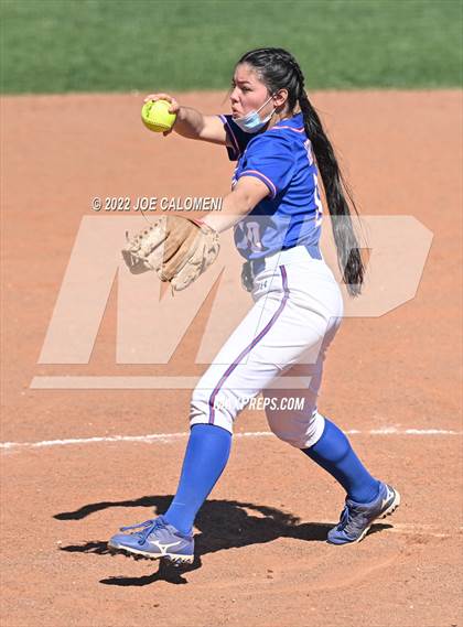 Thumbnail 1 in Uvalde vs San Antonio Memorial (Median Valley Softball Tournament) photogallery.