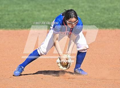 Thumbnail 1 in Uvalde vs San Antonio Memorial (Median Valley Softball Tournament) photogallery.