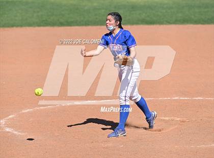 Thumbnail 2 in Uvalde vs San Antonio Memorial (Median Valley Softball Tournament) photogallery.
