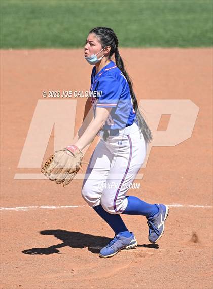 Thumbnail 3 in Uvalde vs San Antonio Memorial (Median Valley Softball Tournament) photogallery.