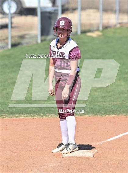 Thumbnail 1 in Uvalde vs San Antonio Memorial (Median Valley Softball Tournament) photogallery.