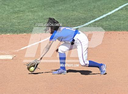 Thumbnail 2 in Uvalde vs San Antonio Memorial (Median Valley Softball Tournament) photogallery.