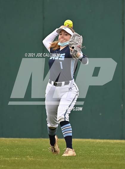Thumbnail 1 in Johnson vs Boerne-Champion (NEISD Tournament) photogallery.