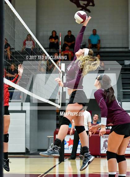 Thumbnail 1 in Harmony Grove @ Perryville photogallery.