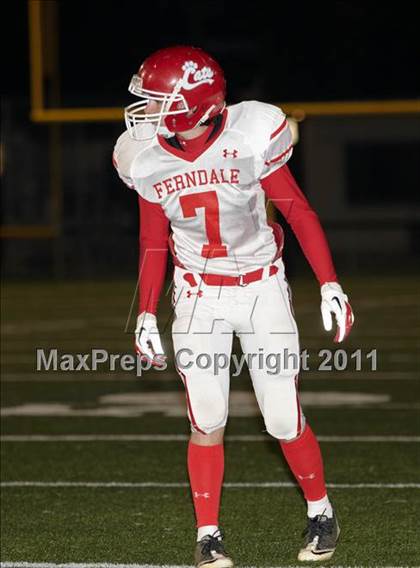 Thumbnail 2 in Ferndale vs. Salesian (CIF NCS D4 Final) photogallery.