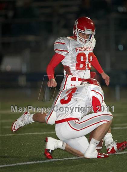Thumbnail 1 in Ferndale vs. Salesian (CIF NCS D4 Final) photogallery.