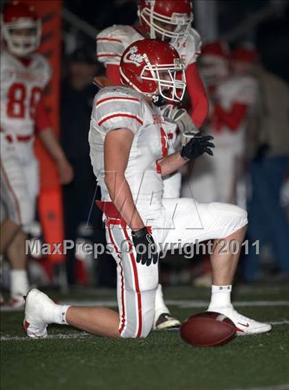 Thumbnail 3 in Ferndale vs. Salesian (CIF NCS D4 Final) photogallery.