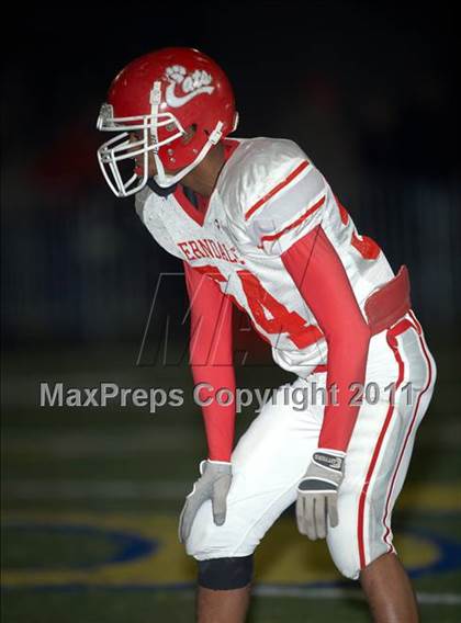 Thumbnail 2 in Ferndale vs. Salesian (CIF NCS D4 Final) photogallery.
