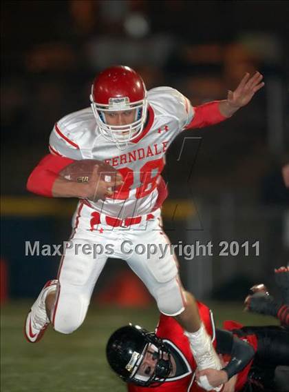 Thumbnail 1 in Ferndale vs. Salesian (CIF NCS D4 Final) photogallery.