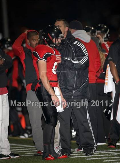 Thumbnail 3 in Ferndale vs. Salesian (CIF NCS D4 Final) photogallery.