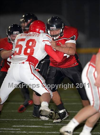 Thumbnail 1 in Ferndale vs. Salesian (CIF NCS D4 Final) photogallery.