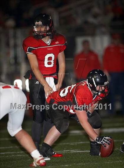 Thumbnail 3 in Ferndale vs. Salesian (CIF NCS D4 Final) photogallery.