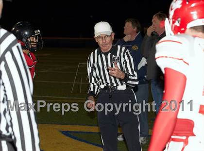 Thumbnail 2 in Ferndale vs. Salesian (CIF NCS D4 Final) photogallery.